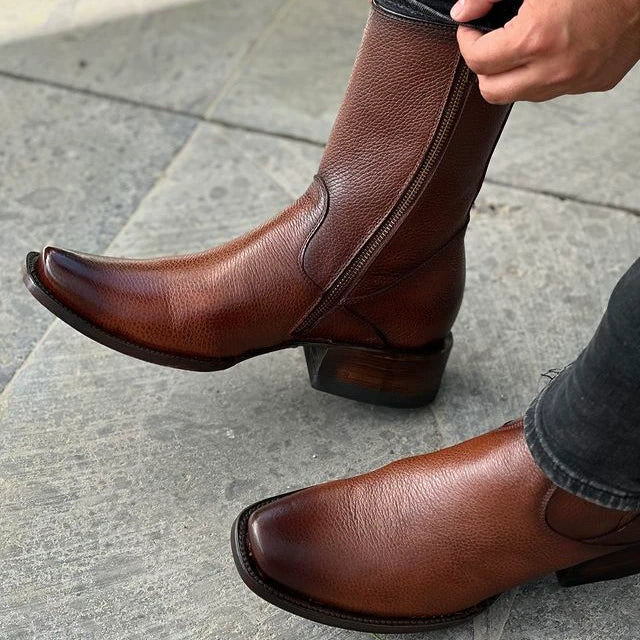 Kit Bota Maverick Masculino de Couro Legítimo com 3 Brindes – Cinto, Chapéu e Carteira